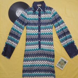 Vintage Women's 1970s Chevron Patterned Dress Small